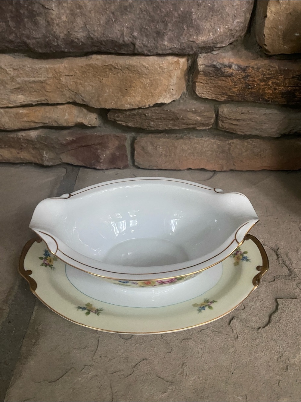 Vintage hand painted Transor Ware Japan gravy boat with attached underplot - Picture 5 of 14